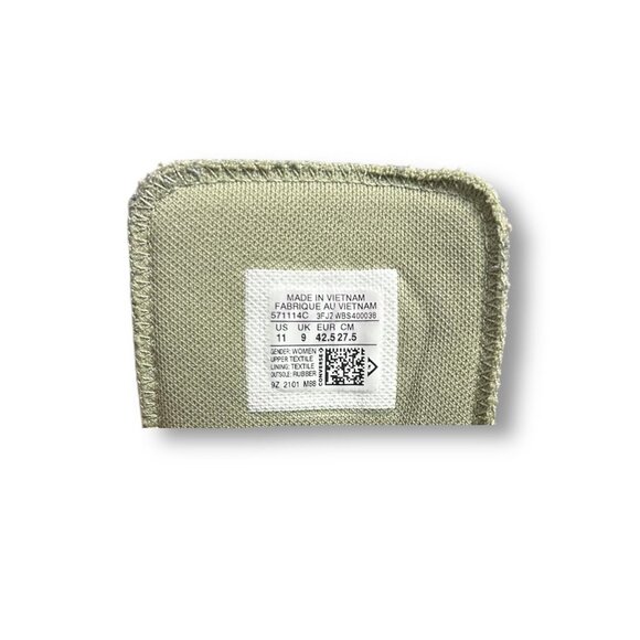 Converse Women's Chuck Taylor All Star Lugged Hi Tops 571114C Size 11 Sage Green - Picture 3 of 10